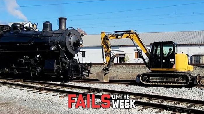 Train Vs Bulldozer (2022)